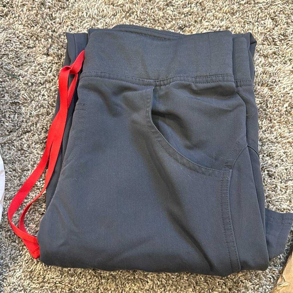 Limited edition FIGS charcoal kade pant size XS